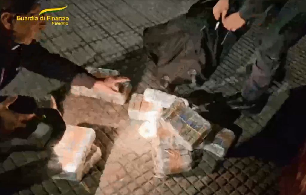 Sgomberata rete criminale del traffico di droga tra Calabria e Sicilia