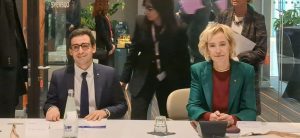 Letizia Moratti, europarlamentare del Gruppo PPE e Presidente di Forza Italia, ha discusso con il...