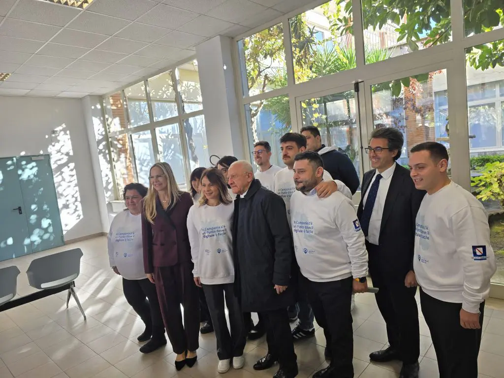 Il nuovo 'Punto di facilitazione digitale' aperto a Scampia sarà un punto di riferimento per la...
