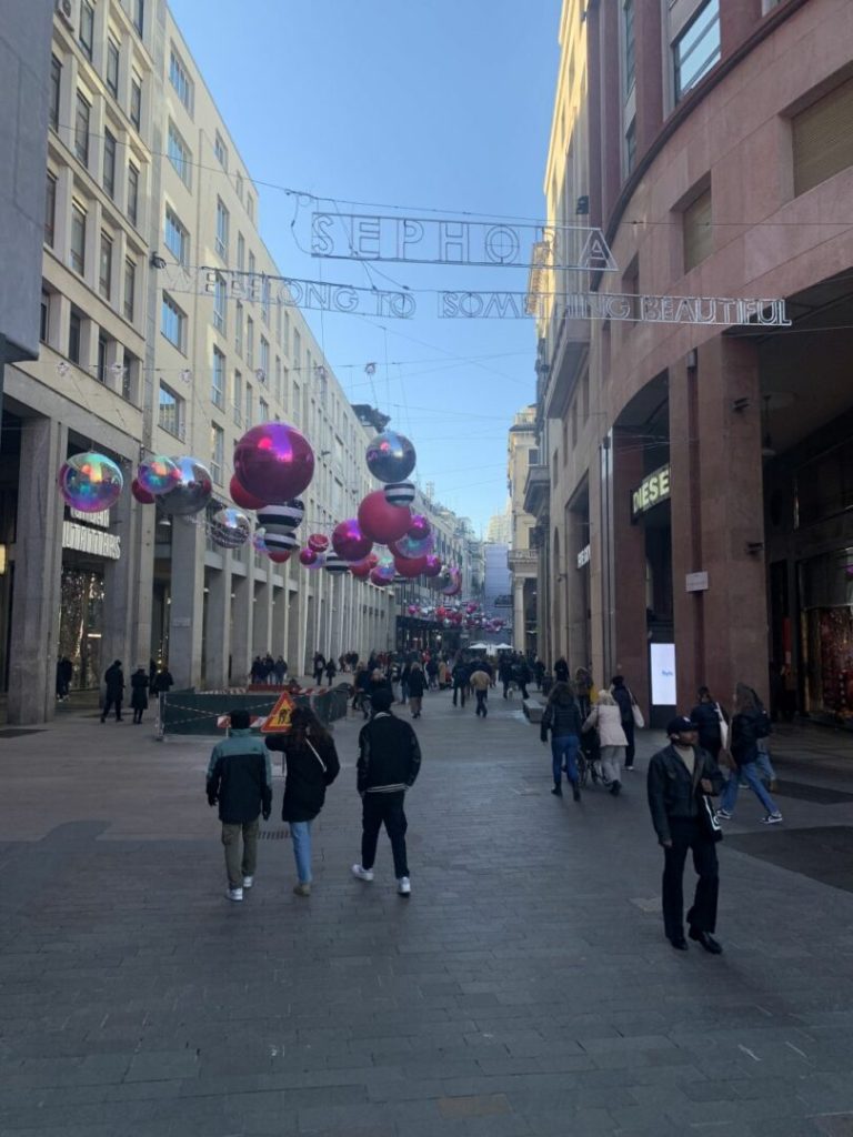 16,3 milioni di turisti attesi per le festività natalizie, con una leggera diminuzione del 1,5%