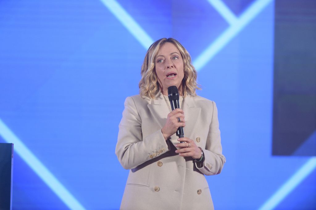 Il presidente del Consiglio, Giorgia Meloni, sottolinea la stabilità del governo come elemento di...