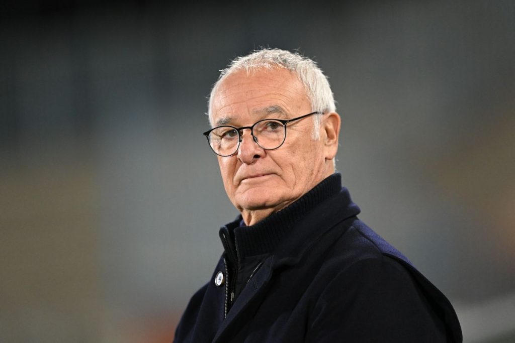 Nel testo viene riportato che Claudio Ranieri, allenatore del AC Monza, ha affrontato alcune...