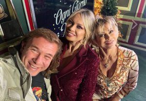 Il programma "Ogni Giorno è Natale", condotto da Anna Falchi, si sposta negli Stati Uniti con un...