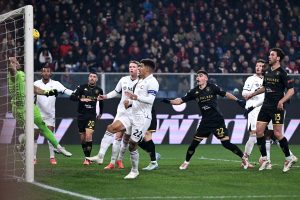 Il Napoli regge al tentativo del Genoa a Marassi e conquista la vittoria