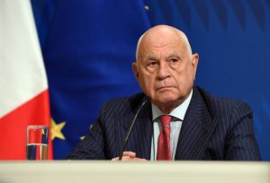 Il Ministro della Giustizia, Carlo Nordio, ha sottolineato l'importanza di risarcire le persone...