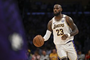 James e Curry portano i Lakers e i Warriors alla vetta della NBA