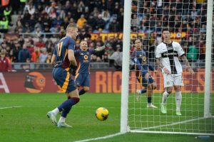 La Roma domina e batte il Parma con un netto 5-0