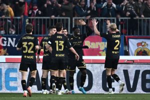 Nella partita di calcio tra Empoli e Genoa, il Genoa si impone con un risultato di 2-1. Dopo un...