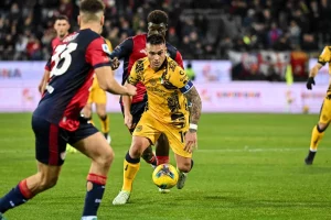 L'Inter ha vinto 3-0 contro il Cagliari, tornando in testa alla classifica con l'Atalanta. I...