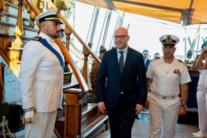 Nave Vespucci e Villaggio Italia: un simbolo di orgoglio per l’Italia