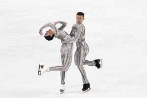 Programma completo degli eventi sportivi in TV oggi (giovedì 5 dicembre) e orari di trasmissione. Scopri dove guardare gli eventi in streaming.