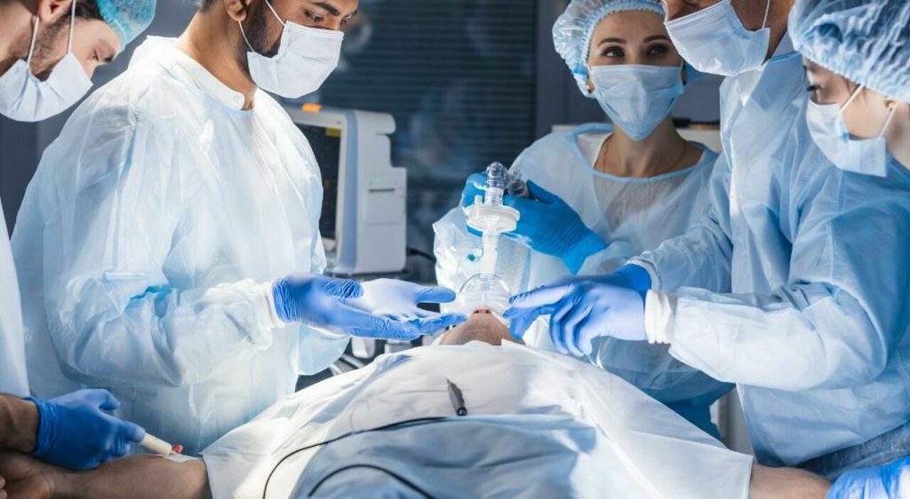 L'ipnosi al posto dell'anestesia è un'innovativa tecnica chirurgica utilizzata per la prima volta a...