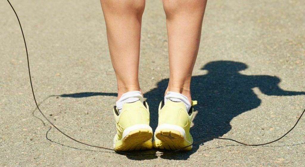 Il polpaccio è il nuovo indicatore di buona salute negli anziani, con una circonferenza inferiore a...