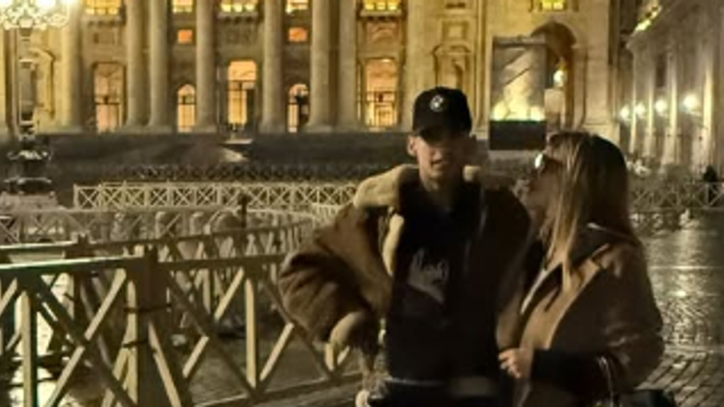 Wanda Nara è stata avvistata a Roma in compagnia di L-Gante, suscitando l'interesse dei fan sui...