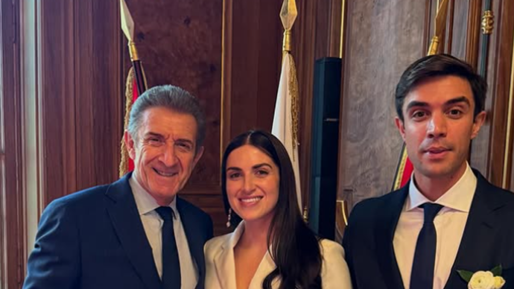 Le immagini delle nozze del figlio di Ezio Greggio sono un concentrato di eleganza e emozione, con...