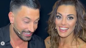 Bianca Guaccero e Giovanni Pernice innamorati, festeggiando le vacanze di Natale a Bitonto