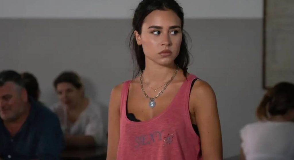 Clotilde Esposito, attrice di Mare Fuori, e Michele Longobardi, tronista di Uomini e Donne, sembrano...