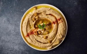 Perché dovresti mangiare hummus ogni giorno: beneficio per la salute