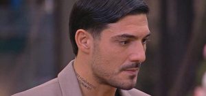 Lorenzo Spolverato ha deciso di allontanarsi da Shaila Gatta e di riavvicinarsi a Helena Prestes...