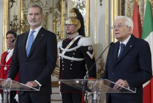 Il presidente della Repubblica, Sergio Mattarella, ha accolto il re Filippo VI di Spagna al...