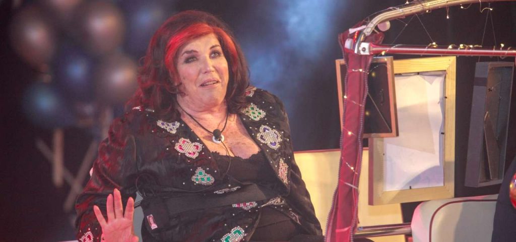 Patrizia De Blanck attacca Stefania Orlando per il ritorno al Grande Fratello, rinfacciando un...