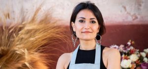 Giulia Pilloni trionfa a Bake Off Italia 2024, vincendo il titolo di miglior aspirante pasticcera...