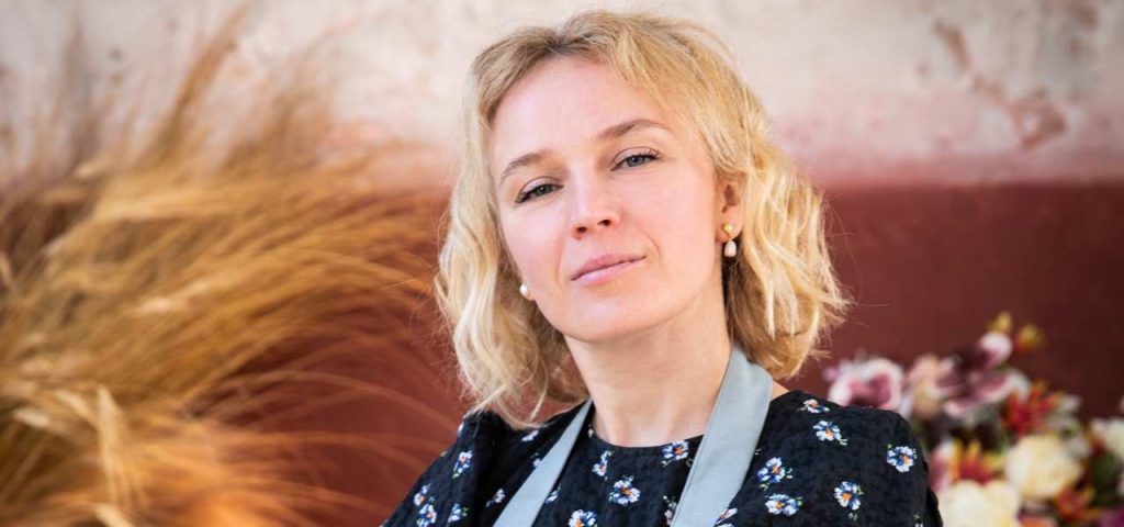 Liza Merkuryeva, concorrente Bake Off Italia 2024: La top manager di moda verso la finale, ce la farà?