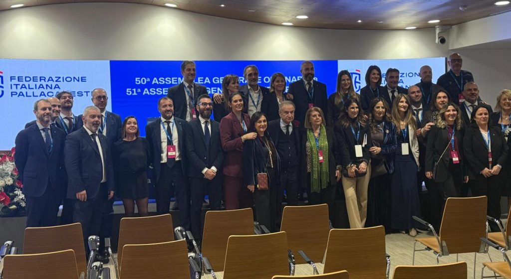 Giovanni Petrucci è stato rieletto presidente della Fip con il 70,83% dei voti, battendo la...