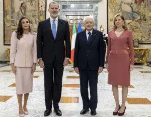 Il presidente della Repubblica, Sergio Mattarella, ha ospitato al Quirinale il re Felipe VI e la...