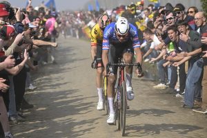 Oggi la prima battaglia tra Van der Poel e Van Aert! Orario esatto della corsa di ciclocross a Loenhout, come guardarla in tv e in streaming