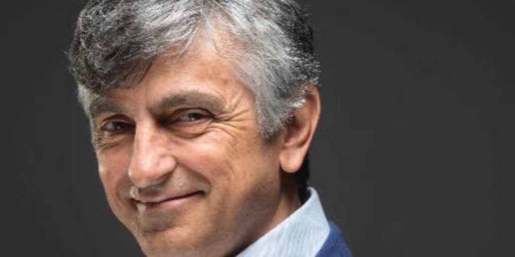 Natale in casa Cupiello: Vincenzo Salemme porta la commedia dal teatro alla TV in diretta