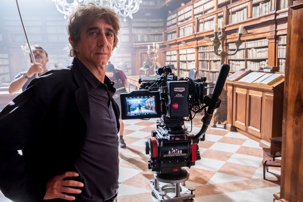 La miniserie "Leopardi - Il poeta dell'infinito" diretta da Sergio Rubini racconta la vita del poeta...