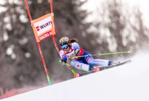 Il 4 gennaio 2025 a Kranjska Gora, in Slovenia, la sciatrice Federica Brignone ha gareggiato nella...