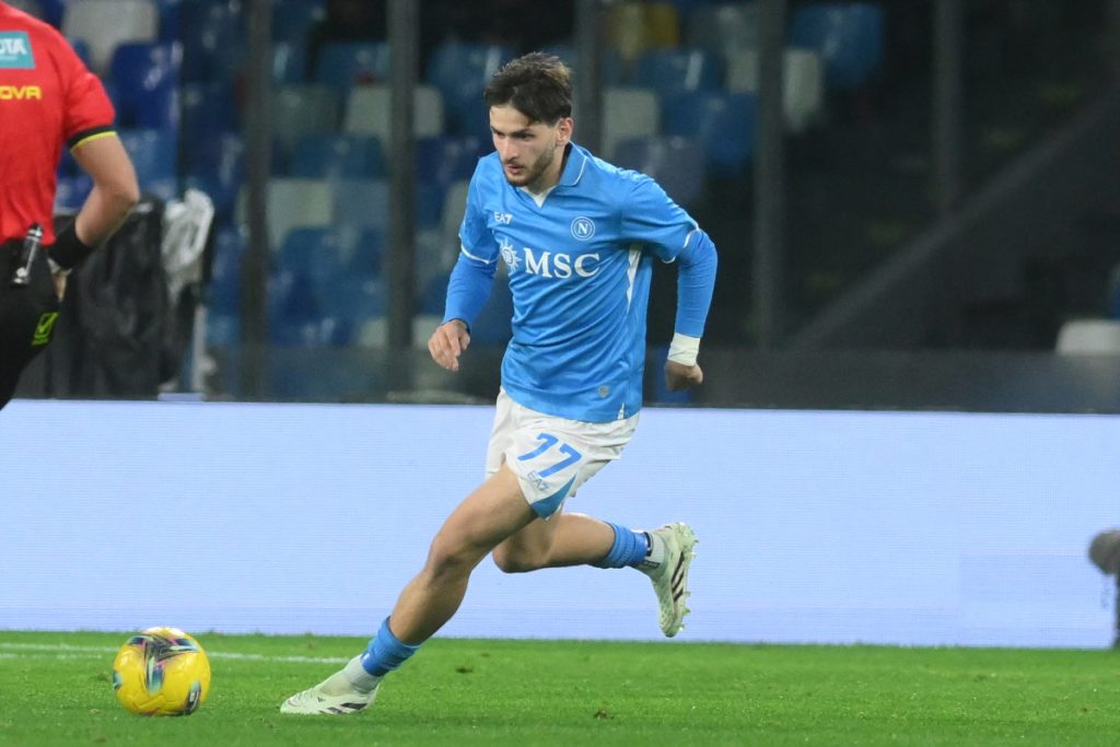 Kvaratskhelia dice addio a Napoli con dolore