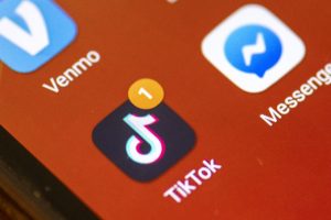 TikTok torna disponibile negli Stati Uniti: un ringraziamento a Trump.