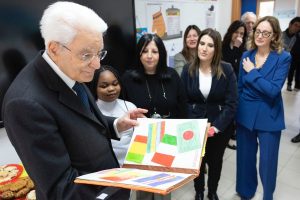 Mattarella dialoga con gli studenti di Palermo: “La crescita passa attraverso il dialogo”