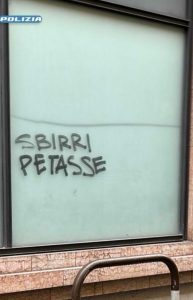 Proteste contro la Polizia a Padova, in via Mameli: indagine in corso da parte della Digos