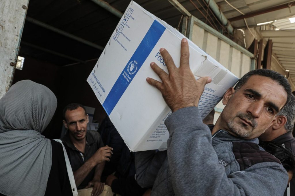 Tregua a Gaza: circa 900 camion di aiuti entrati
