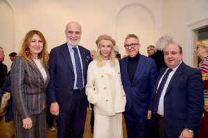 Trudie Styler afferma di amare il senso di comunità di Napoli ma di criticarne la mancanza di...