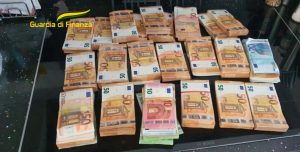 Sequestro preventivo per frode fiscale nel settore della logistica a Como