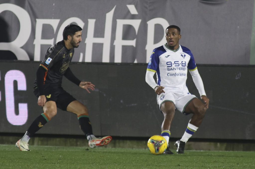 Zerbin inganna il Venezia, Tchatchoua garantisce la vittoria al Verona