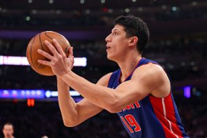 Il testo riporta i risultati della regular-season dell'NBA del 7 dicembre 2024. I Detroit Pistons...