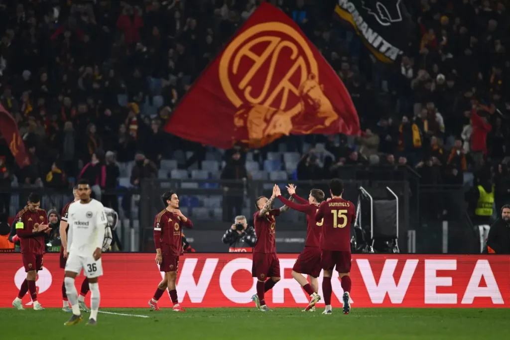 Nella partita di UEFA Europa League tra A.S. Roma ed Eintracht Frankfurt, la squadra giallorossa si...