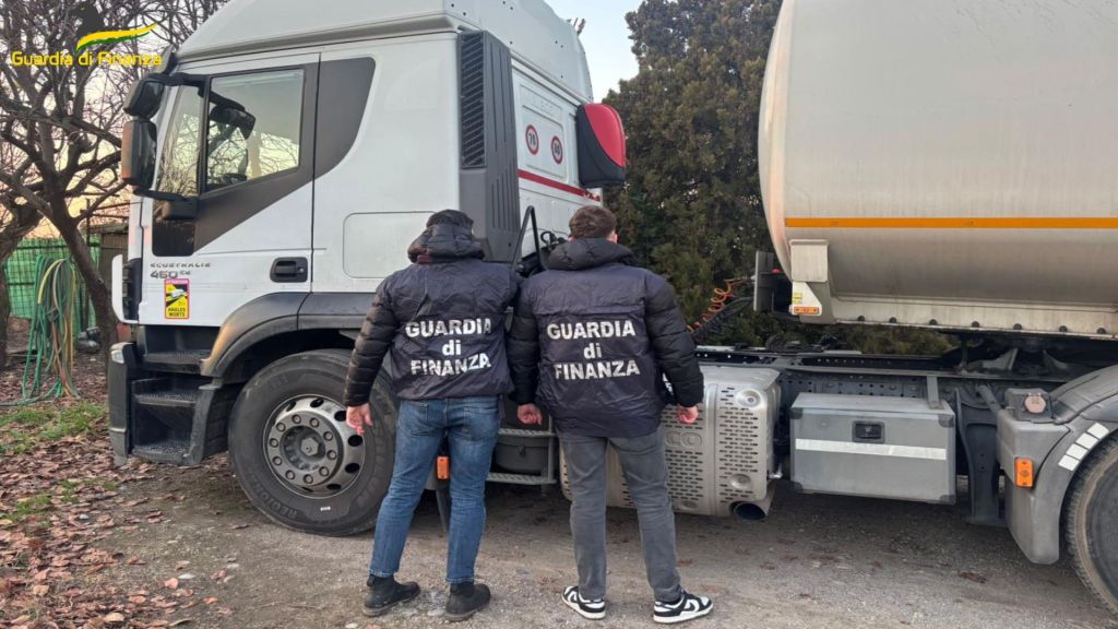 Il Comando Provinciale della Guardia di Finanza di Monza Brianza ha sequestrato un'area privata a...