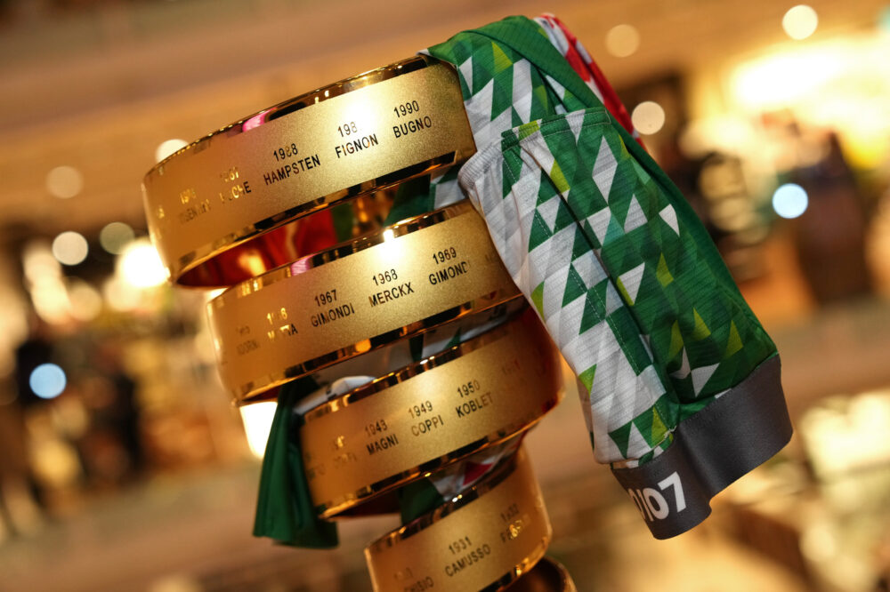 Presentazione del percorso del Giro d'Italia 2025 Alle ore 18.00 di oggi, lunedì 13 gennaio, si...