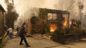 Il cambiamento climatico tra le cause degli incendi mortali in California