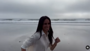 La Duchessa di Sussex, Meghan Markle, ha sorpreso i suoi follower tornando sui social con un video...