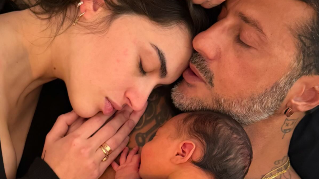 Fabrizio Corona annuncia: “Io e Sara Barbieri insieme per altri 4 o 5 anni, ma ci separeremo”