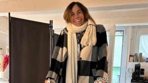 Il piede di Cristina Parodi si frattura: un mese di gesso e stampelle