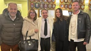 Cena a Roma con i genitori di Ilary Blasi: ospiti Bastian Muller